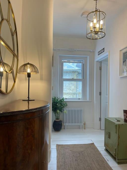 Top Deck - Fresh, Stylish Seaside Apartment ヴェントナー エクステリア 写真