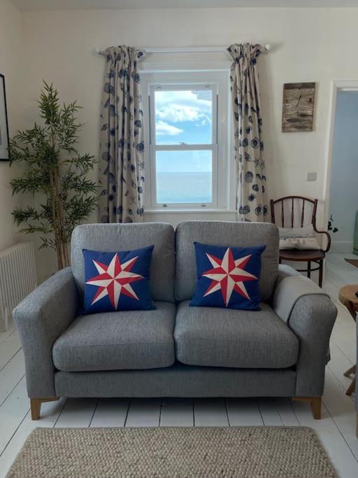 Top Deck - Fresh, Stylish Seaside Apartment ヴェントナー エクステリア 写真