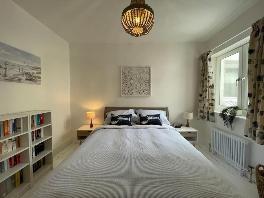 Top Deck - Fresh, Stylish Seaside Apartment ヴェントナー エクステリア 写真