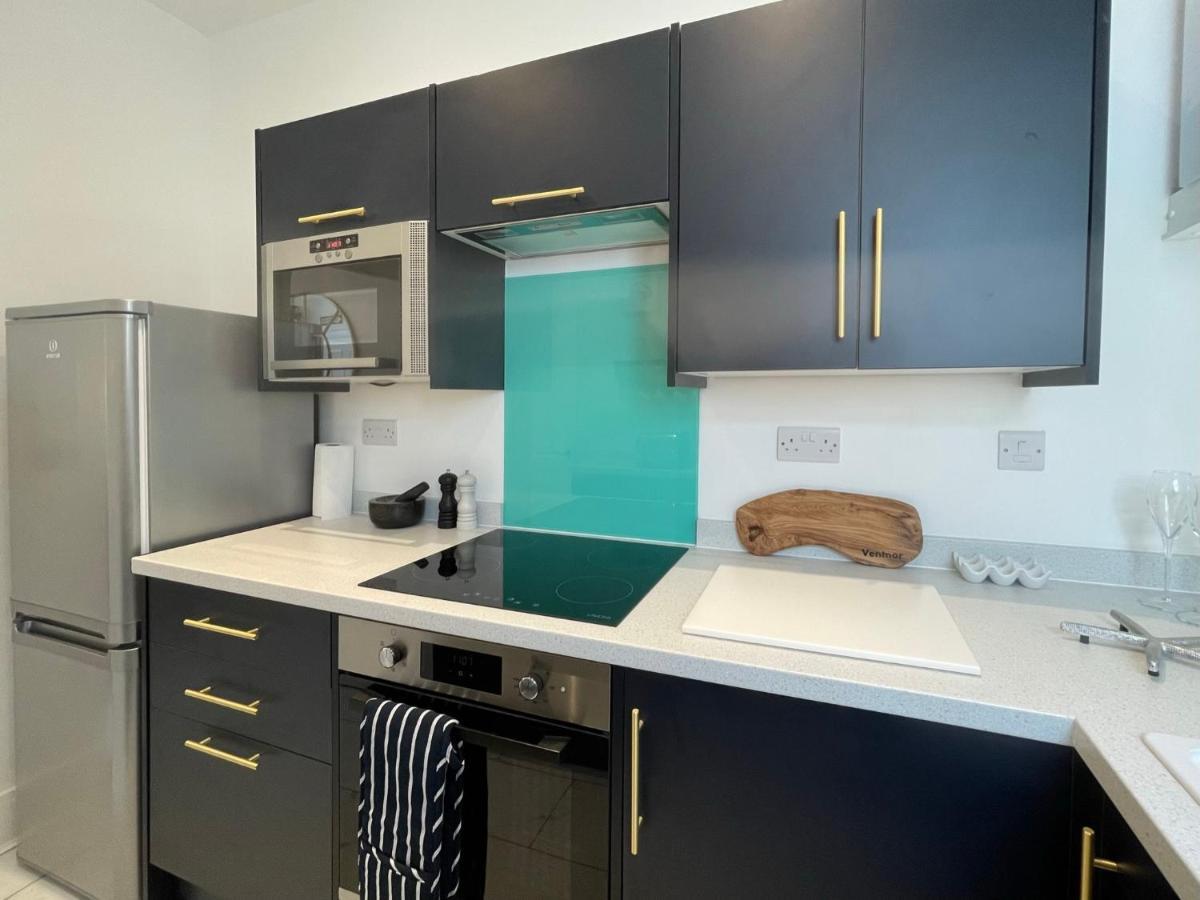 Top Deck - Fresh, Stylish Seaside Apartment ヴェントナー エクステリア 写真